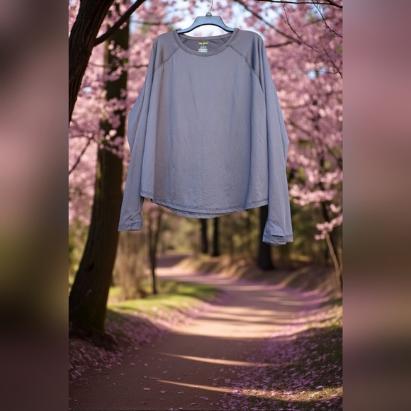 Tek Gear Adaptive Long Sleeve Performance Tee Color: Black, Size: LARGE (EUC) - Picture 3 of 8